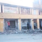 बद्रीनाथ धाम में कपाट बंद होने के बाद आश्रम परिसर में दुकानें तोड़ने का किया विरोध……